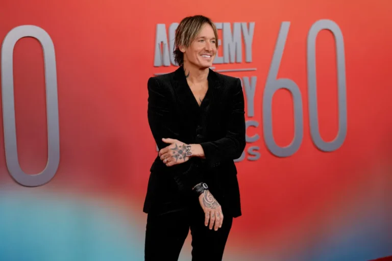 Keith Urban « essaie de faire preuve de courage » après le « snob » de sa fille