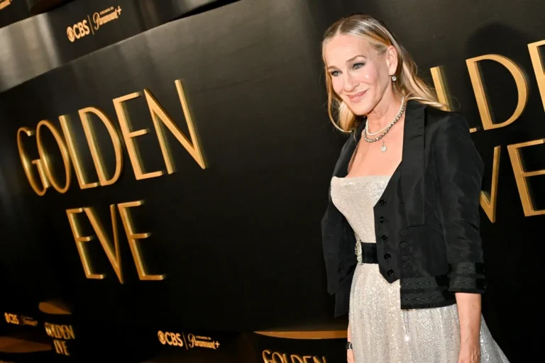 Sarah Jessica Parker à 61 ans : sa formule beauté et style qui résonne auprès des fans du monde entier