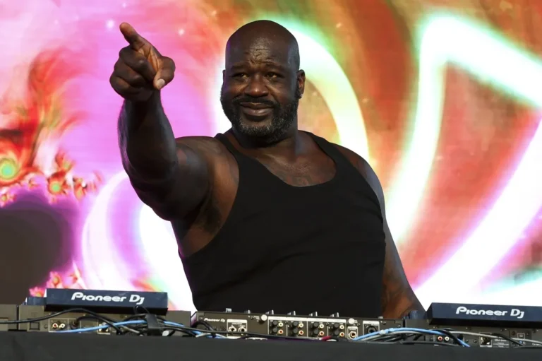 Shaquille O'Neal dit qu'il serait toujours célèbre s'il n'avait jamais joué en NBA parce qu'il aurait ce travail