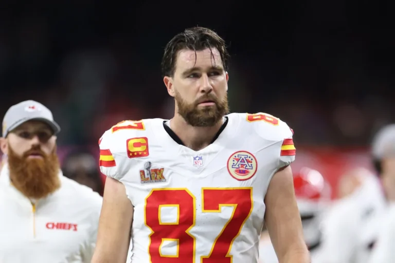 Travis Kelce ne prendrait pas sa retraite et certains fans craignent que son « orgueil » ne soit un problème