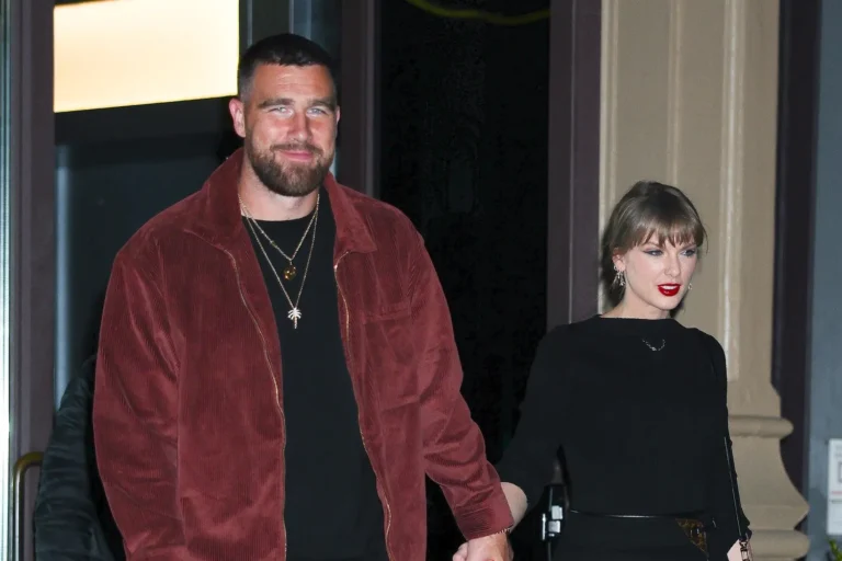 Travis Kelce révèle subtilement ce qu'il ressent en étant le deuxième à la renommée de Taylor Swift