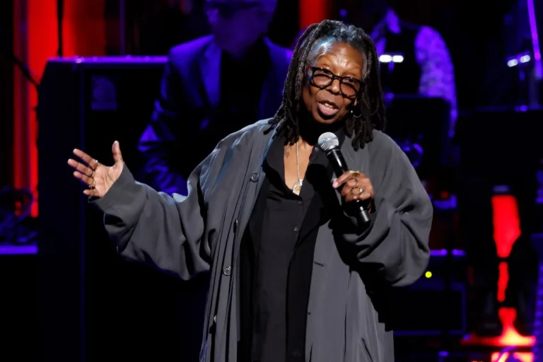 Whoopi Goldberg fait des aveux sur "The View" : "Je fais des hit and run"