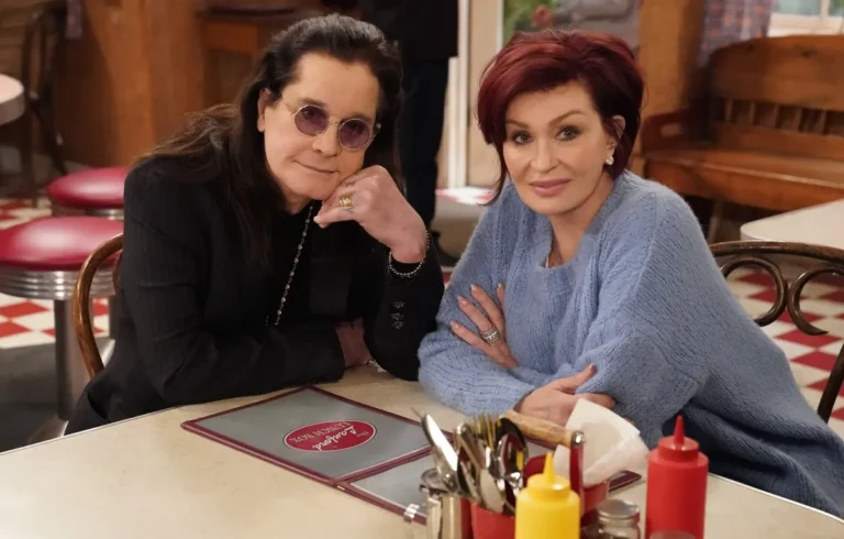 À l'intérieur du manoir partagé par Sharon Osbourne avec Ozzy, elle se vend maintenant pour 17 millions de dollars