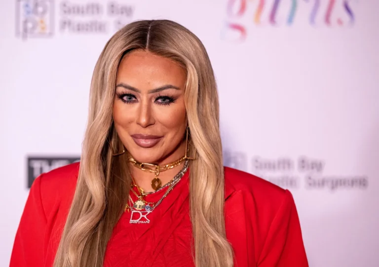 Aubrey O'Day défend sa participation au spectacle de Kanye West : "Ce n'est pas noir et blanc"