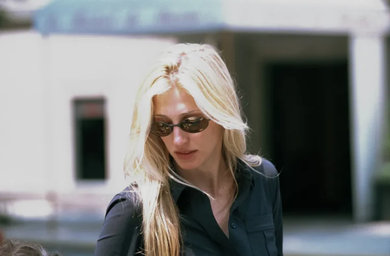 Carolyn Bessette-Kennedy a inspiré la tendance capillaire du printemps à la croissance la plus rapide : les recherches ont augmenté de plus de 7 000 %