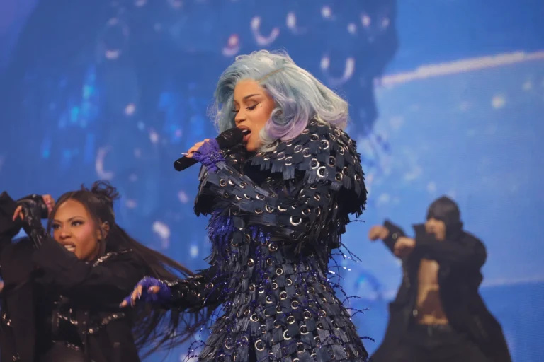 Cécred de Beyoncé vs Grow-Good Beauty de Cardi B : comparaison des soins capillaires
