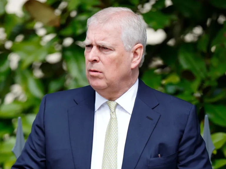 La nouvelle « maison des marais » d'Andrew Mountbatten-Windsor a un problème de parasites