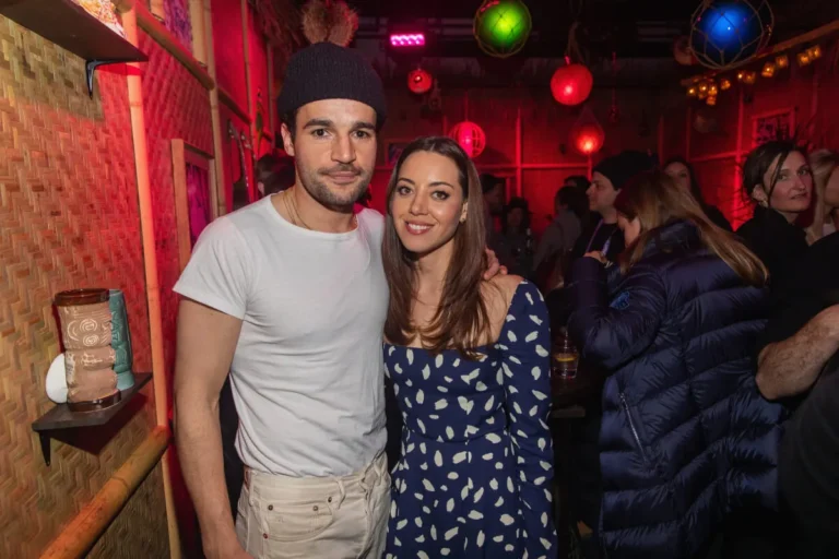L'histoire relationnelle d'Aubrey Plaza et Christopher Abbott