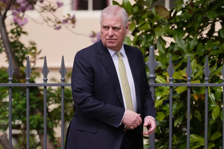 Andrew Mountbatten-Windsor exige plus de protection et de sécurité après qu'un homme masqué a été accusé de l'avoir menacé