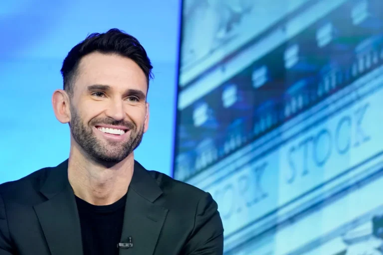 Carl Radke coupe les liens avec West Wilson en raison de trahisons répétées