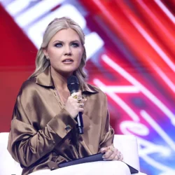 Erika Kirk dément les rumeurs selon lesquelles elle sortirait ensemble