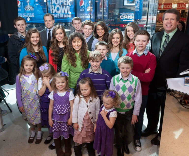 Josh Duggar s'est plaint que seuls deux frères et sœurs l'avaient contacté après son arrestation