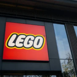 LEGO lance un kit massif pour le 25e anniversaire du Seigneur des Anneaux