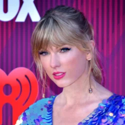 Taylor Swift a réalisé que Kanye West était « double face » après lui avoir décerné un prix