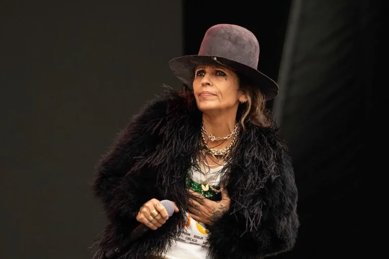 Linda Perry a qualifié Madonna de « faible » pour avoir tenté de rivaliser avec Charli XCX