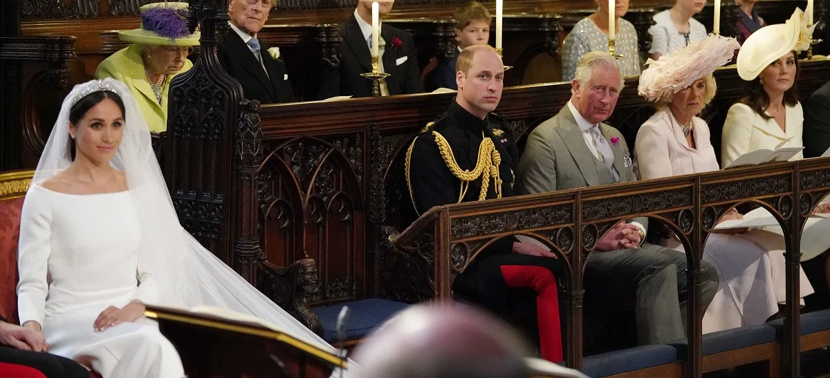 Des experts en langage corporel ont observé que Kate Middleton avait l'air de ne pas avoir dormi et que le prince William avait l'air « paniqué » pendant le mariage du prince Harry et de Meghan.