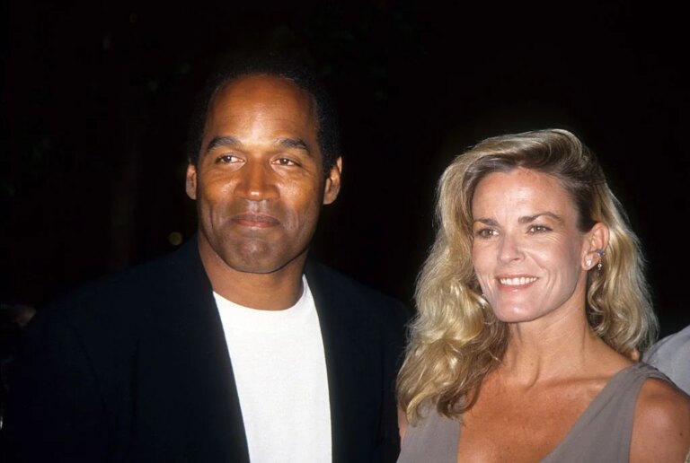 Comment la sœur de Nicole Brown Simpson lui rend hommage et inclut quelque chose du mariage de son défunt frère avec OJ Simpson