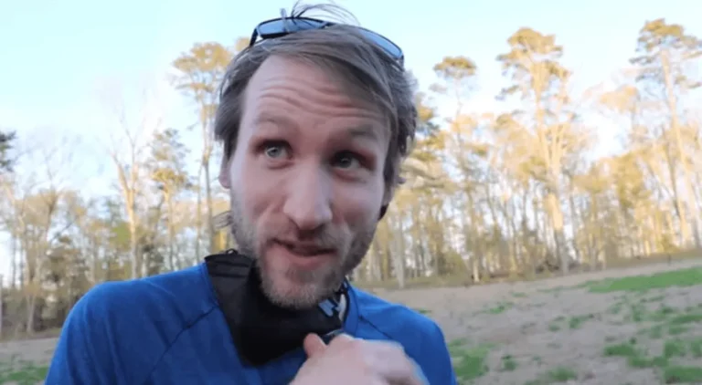Le YouTubeur Jesse Ridgway réagit aux réactions négatives après que sa femme ait interrompu sa grossesse en raison d'un diagnostic de trisomie 21 : « jamais vu une telle haine »