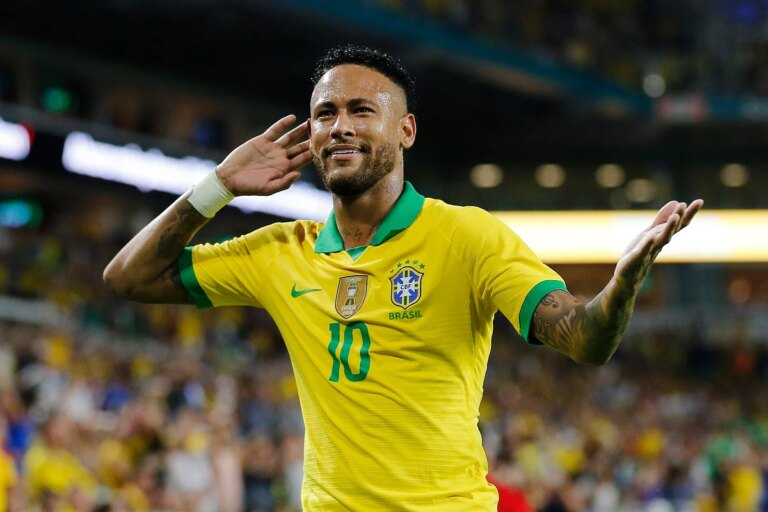 Qui est la petite amie de la star du football brésilien Neymar ? Tout ce qu'il faut savoir sur Bruna Biancardi