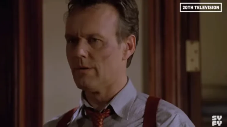 Sarah Michelle Gellar pleure Anthony Head, co-star de "Buffy": "Pas OK"