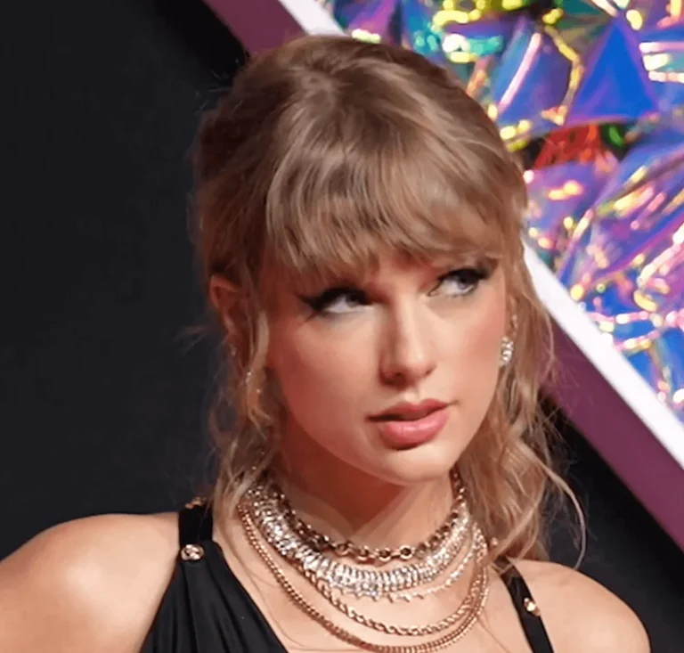 Un médium prédit que Taylor Swift et Travis Kelce tenteront rapidement de fonder une famille