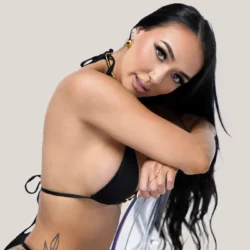 Vasana Montgomery, membre du casting de la saison 8 de « Love Island USA », s&rsquo;exprime: « embarrassée »