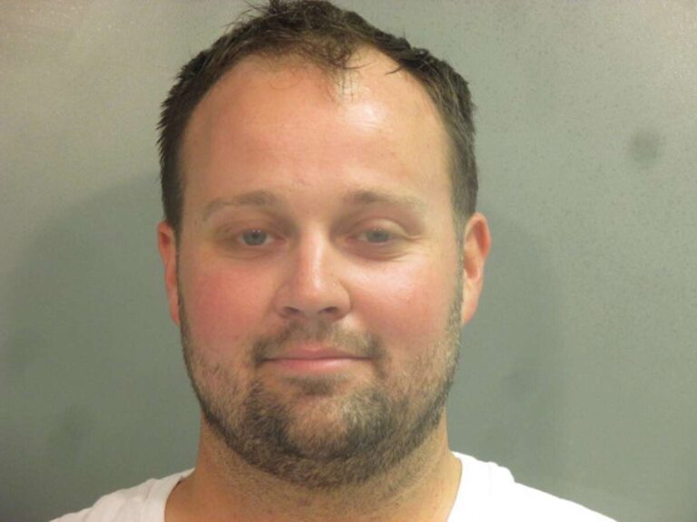 Josh Duggar est à nouveau en mouvement dans le système pénitentiaire fédéral : démêler ses transferts