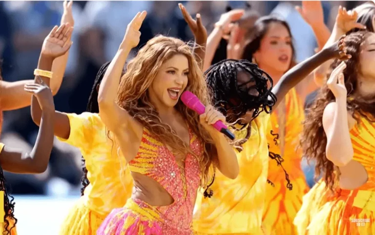 L'ex de Shakira, Gerard Piqué, a-t-il amené sa petite amie actuelle à la mi-temps de la Coupe du monde de chanteurs ?