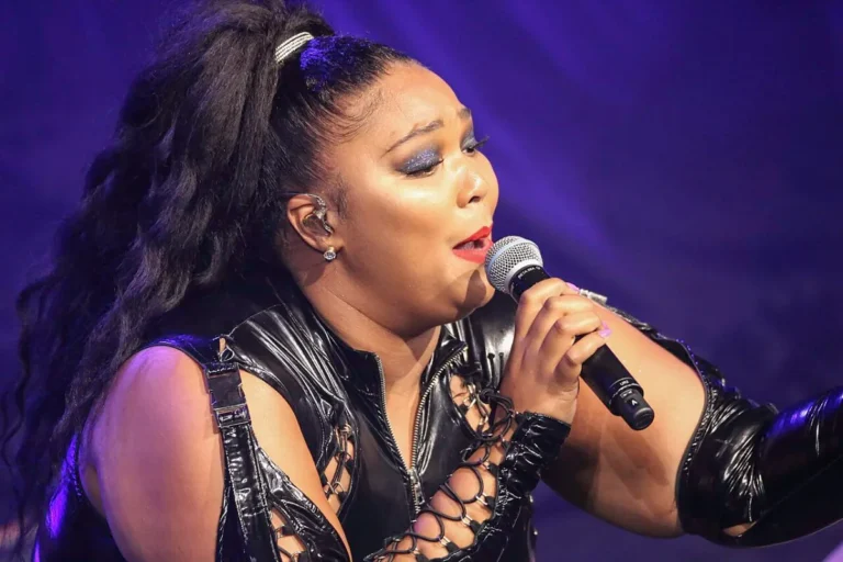 Lizzo a dit qu'elle voulait ressembler davantage à Taylor Swift après l'échec de son dernier album