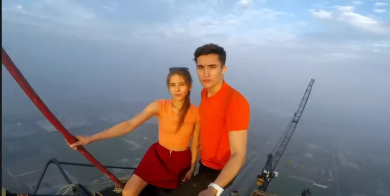 Rencontrez les grimpeurs de l'Empire State Building dans "Skywalkers : A Love Story" de Netflix