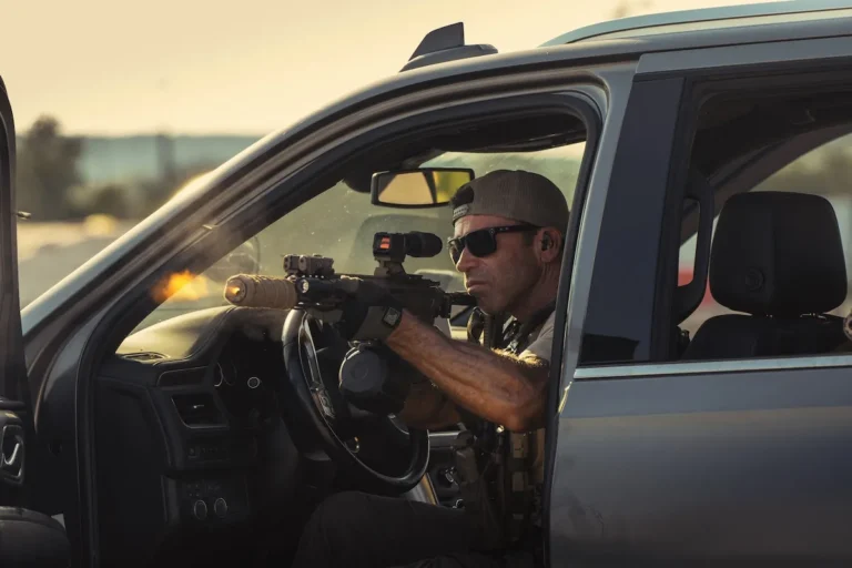 Taylor Sheridan a obtenu un emploi après avoir frappé un autre acteur lors d'une audition