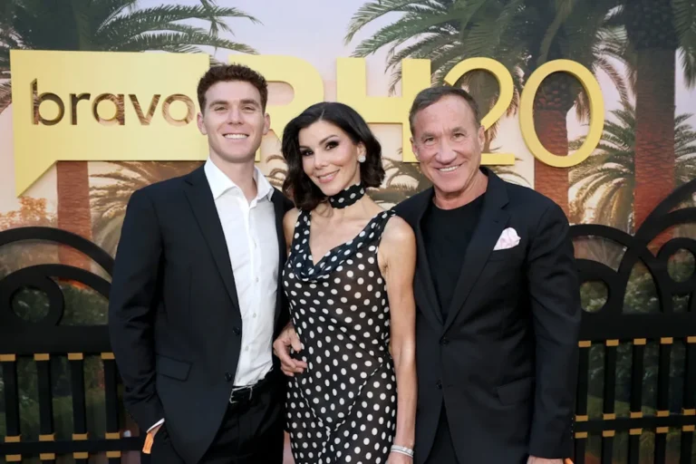 Terry Dubrow dénonce la « méchante » Vicki Gunvalson pour avoir entraîné son défunt frère rock star dans le drame « RHOC »