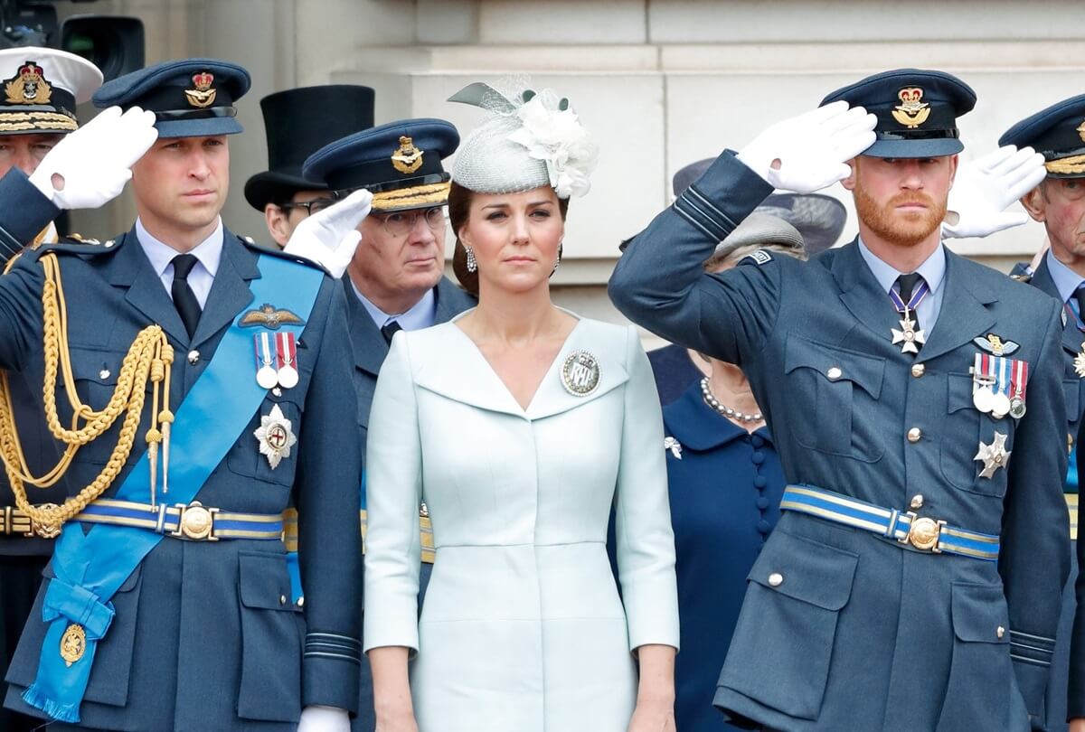 Pourquoi le prince William a tant de mal à passer à autre chose et à ignorer les commentaires du prince Harry à propos de la princesse Kate