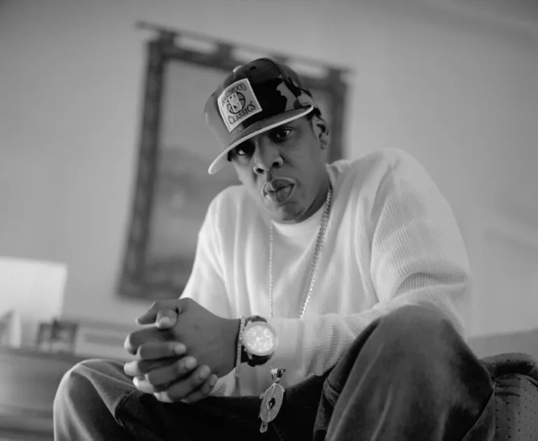 Jay-Z dépasse Miley Cyrus pour devenir l'artiste le plus probable à la mi-temps du Super Bowl