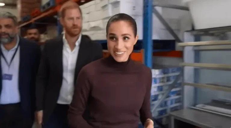Pourquoi l'ancien ami de Meghan Markle dit que la duchesse doit abandonner son titre royal maintenant et adopter autre chose à la place
