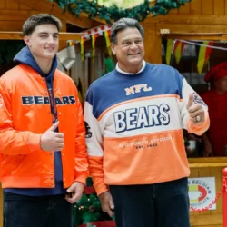 Tous les joueurs et légendes des Chicago Bears qui sont apparus dans le nouveau film de Noël de Hallmark, « Holiday Touchdown : A Bears Love Story »