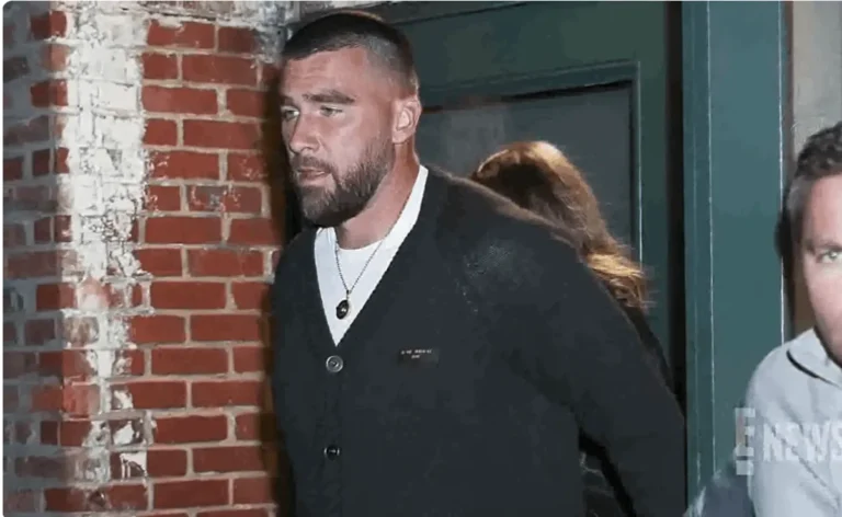 Travis Kelce porte des talons «presque aussi hauts» que ceux de Taylor Swift et les fans le perdent